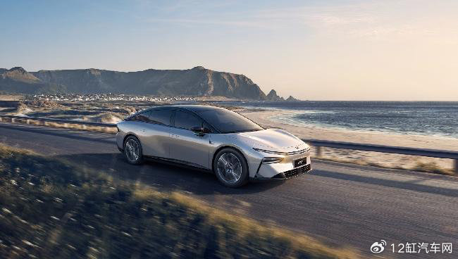 长安汽车:“自研+合作”双轮驱动,高端电动化迎来突破|2024大事记