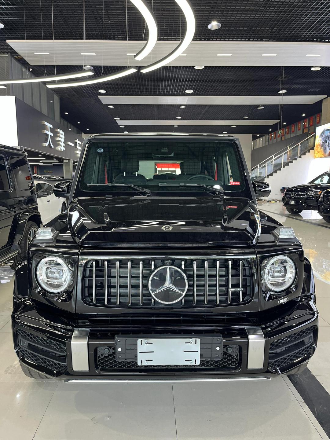 2024款奔驰G63满配现车价格抄底售 展厅现车