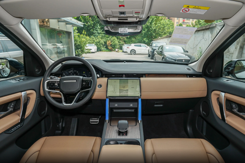预售价19.38万元起 5米2的大六座SUV 吉利银河M9开启预售