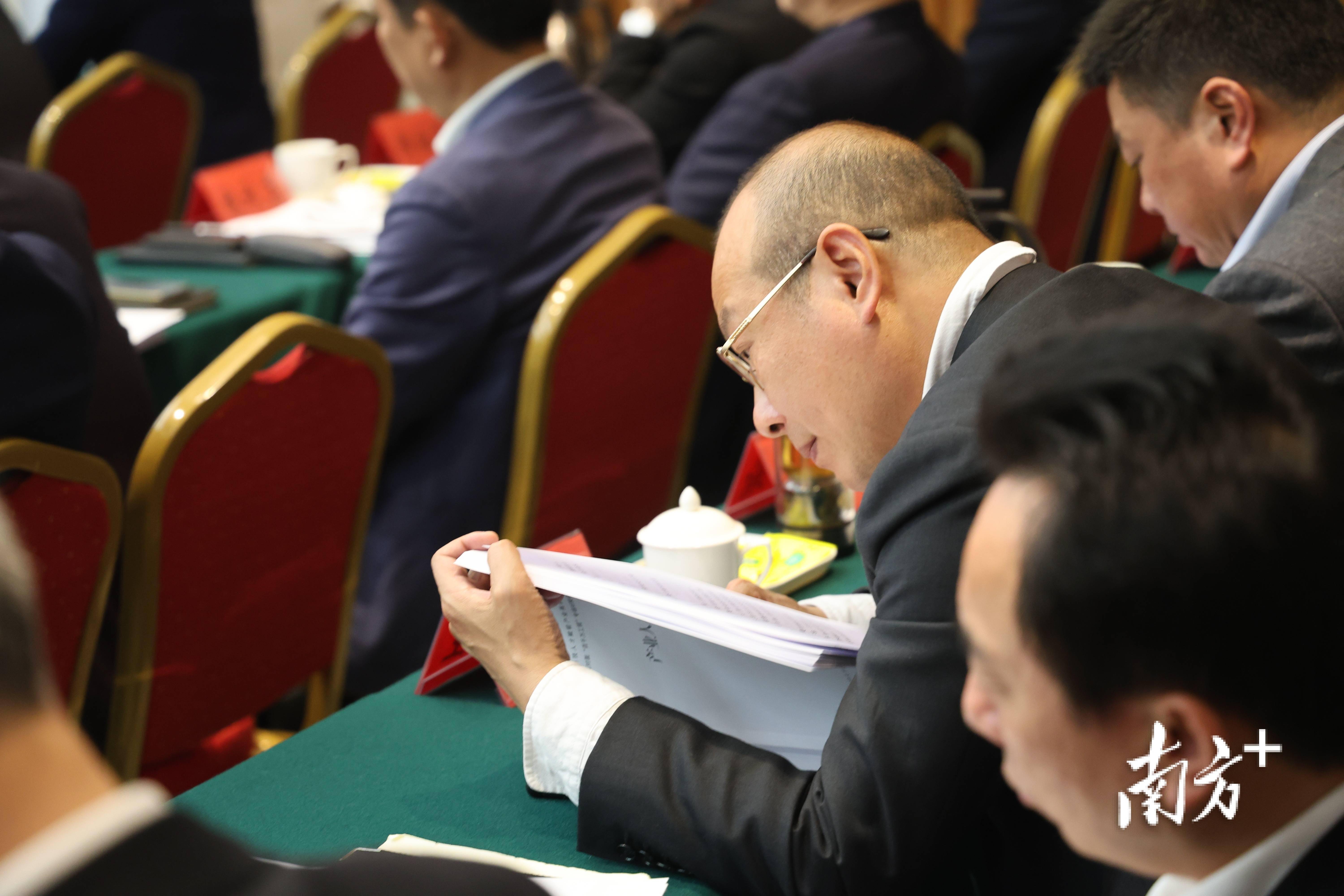 代表委员谈汽车产业人才培养：发展高端人才，赋能产业工人