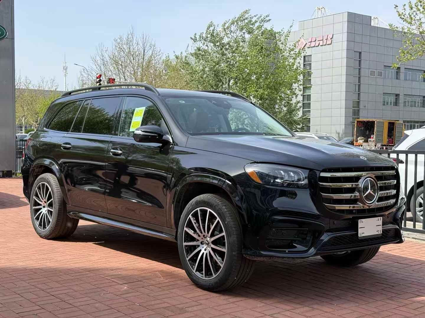 2024款奔驰GLS450现车110万活动不加价 订车送豪礼
