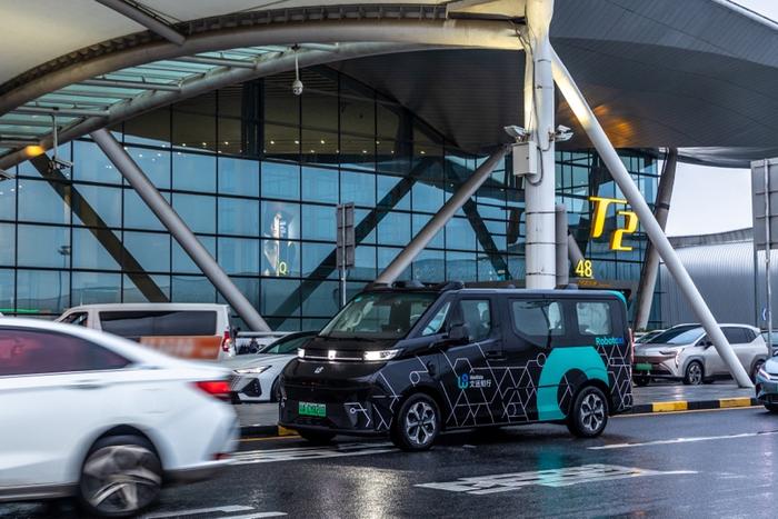 中东首个！文远知行在阿布扎比开启纯无人Robotaxi试运营