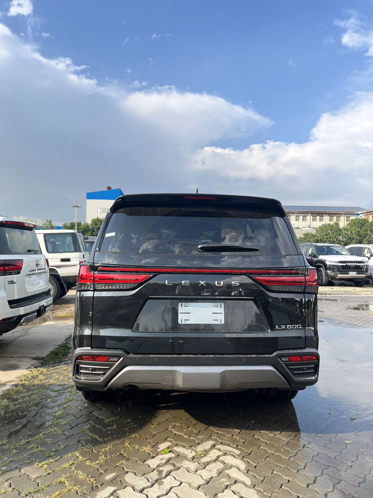 现购雷克萨斯LX欧规版享20万优惠 欢迎试乘试驾